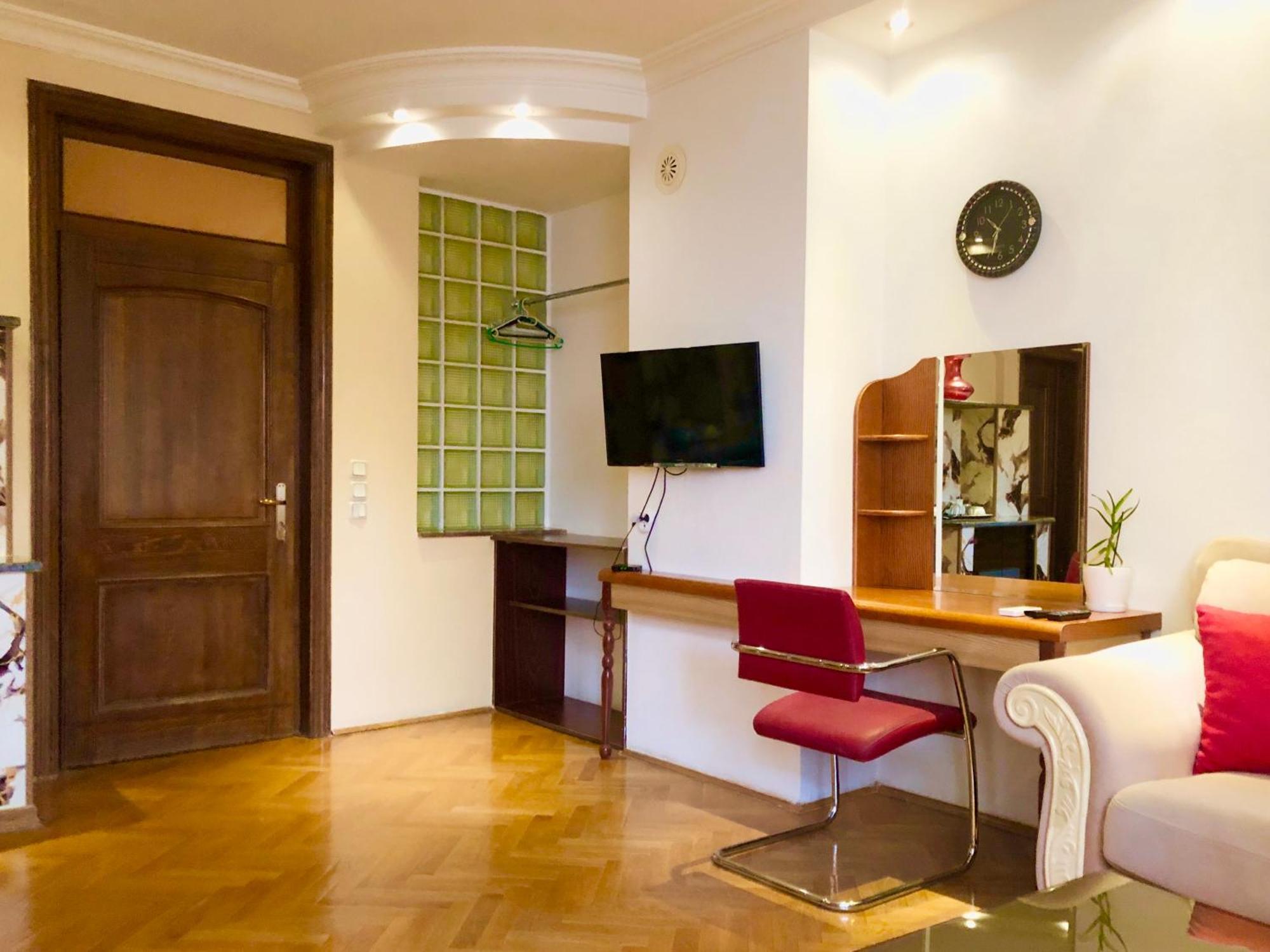 Stay Ok Prishtina Pristina Exterior foto